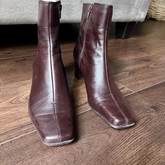 Nine West Dark Brown Leather Heeled Ankle Boots Size 9.5 - Picture 10 of 10